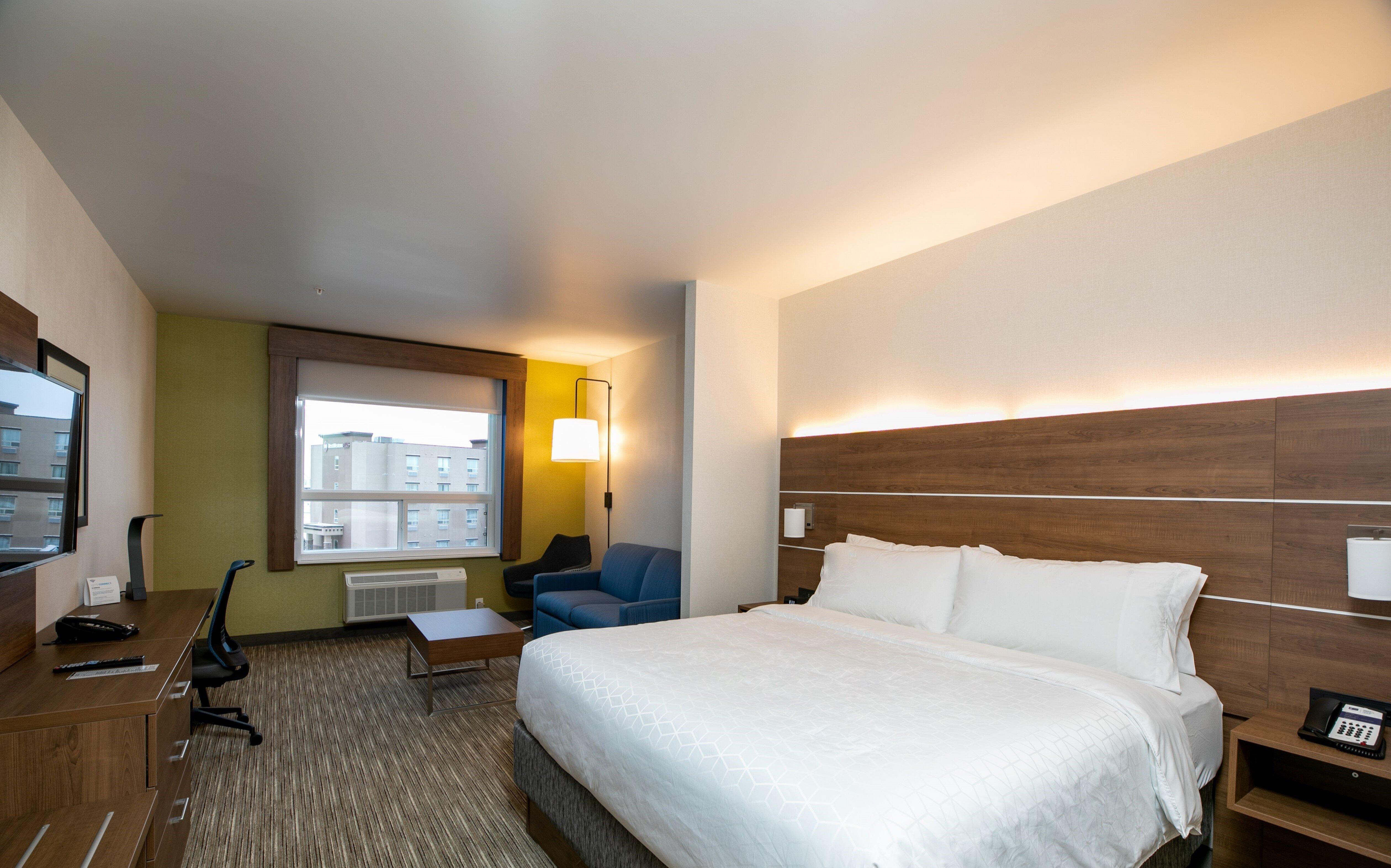 Holiday Inn Express - Lethbridge Southeast By Ihg Exterior photo